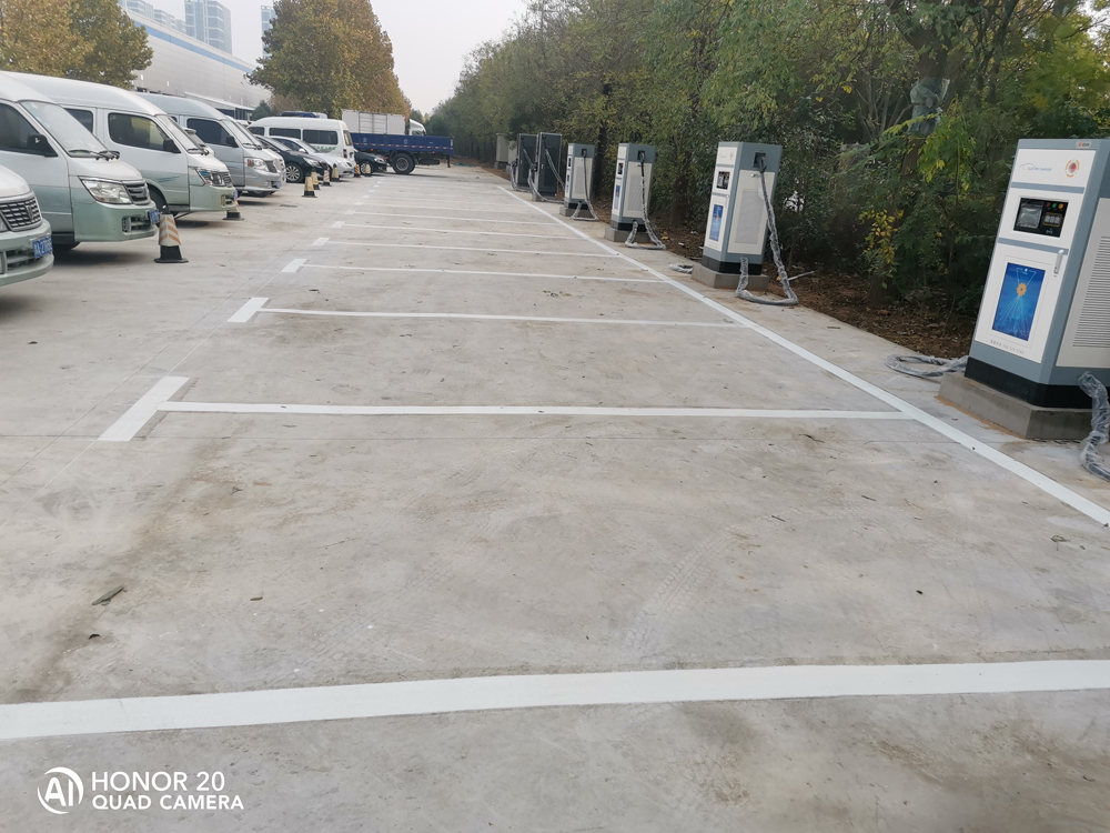 中鋁園區充電站